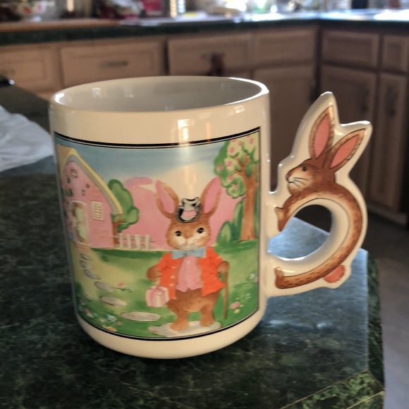 Peter Rabbit Mugs SetOf Two - Picture 4 of 7